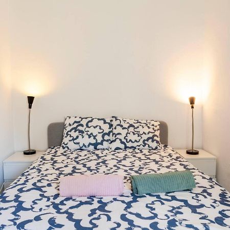 2 Bedroom Apartment For 4 People With Free Public Parking Lisboa Ngoại thất bức ảnh