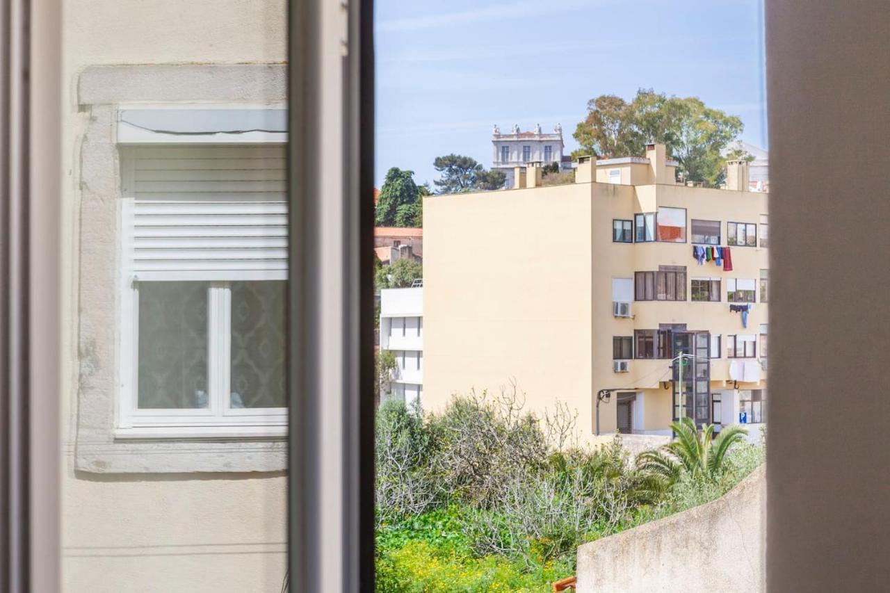 2 Bedroom Apartment For 4 People With Free Public Parking Lisboa Ngoại thất bức ảnh