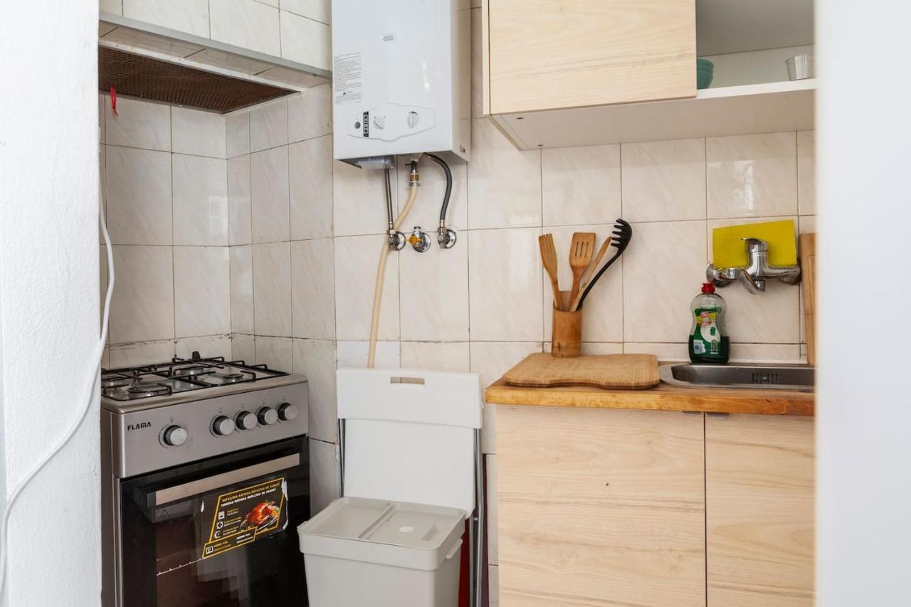 2 Bedroom Apartment For 4 People With Free Public Parking Lisboa Ngoại thất bức ảnh