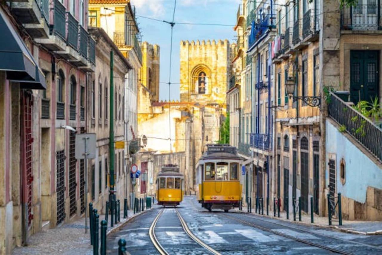 2 Bedroom Apartment For 4 People With Free Public Parking Lisboa Ngoại thất bức ảnh