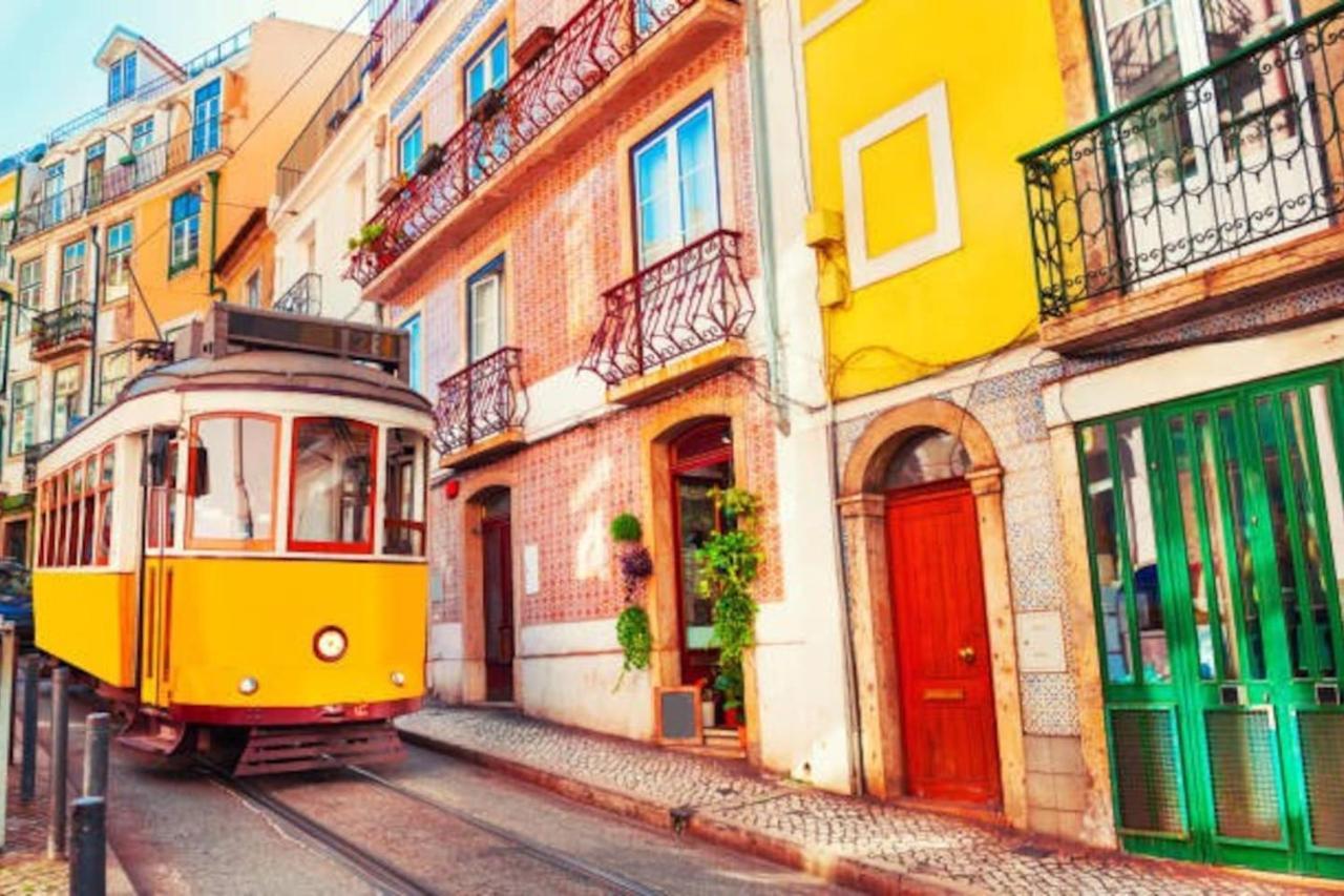 2 Bedroom Apartment For 4 People With Free Public Parking Lisboa Ngoại thất bức ảnh